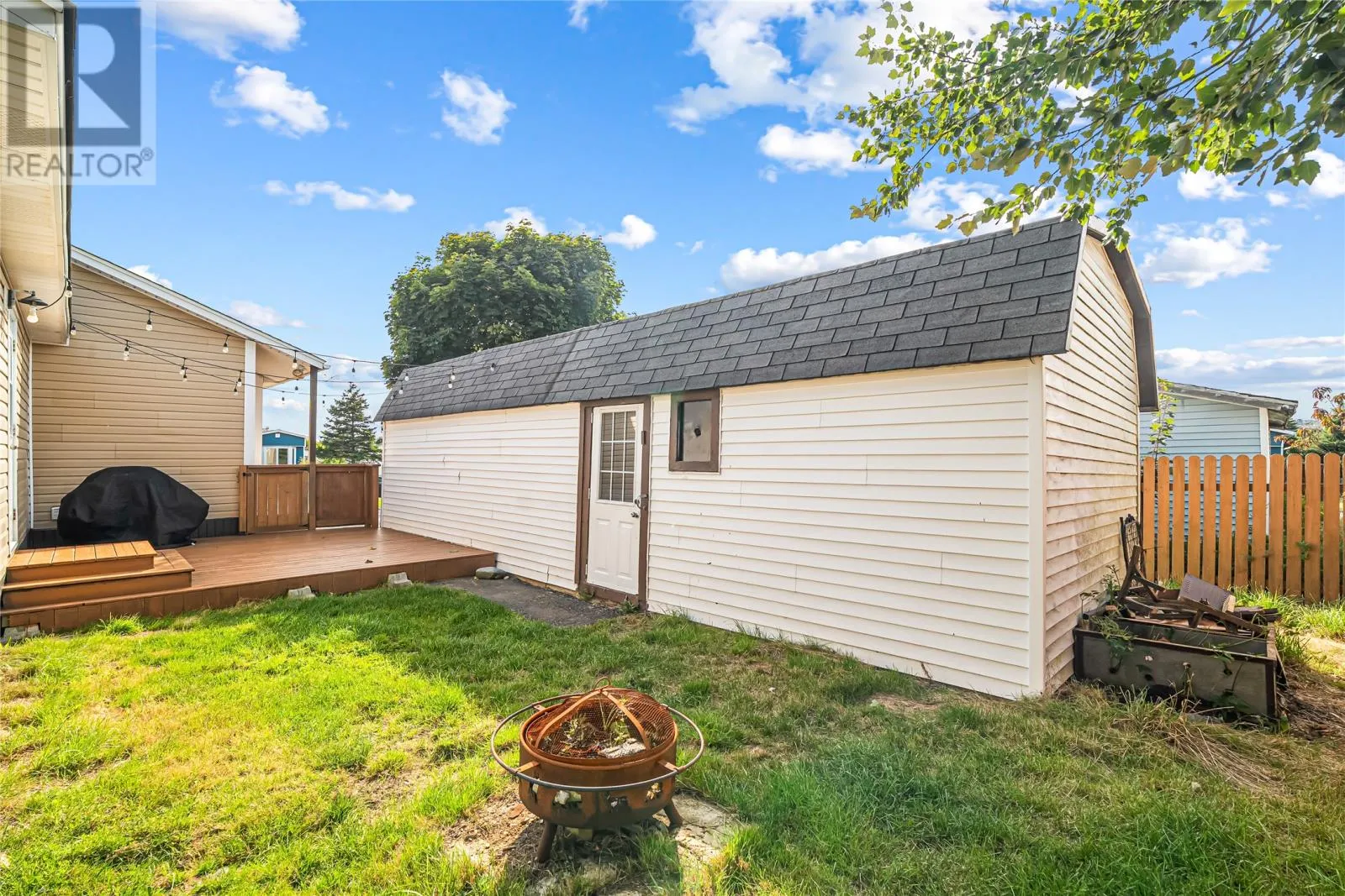 6 Willow Drive