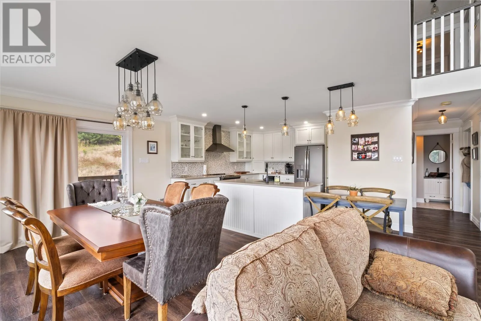 6 Tuscany Place