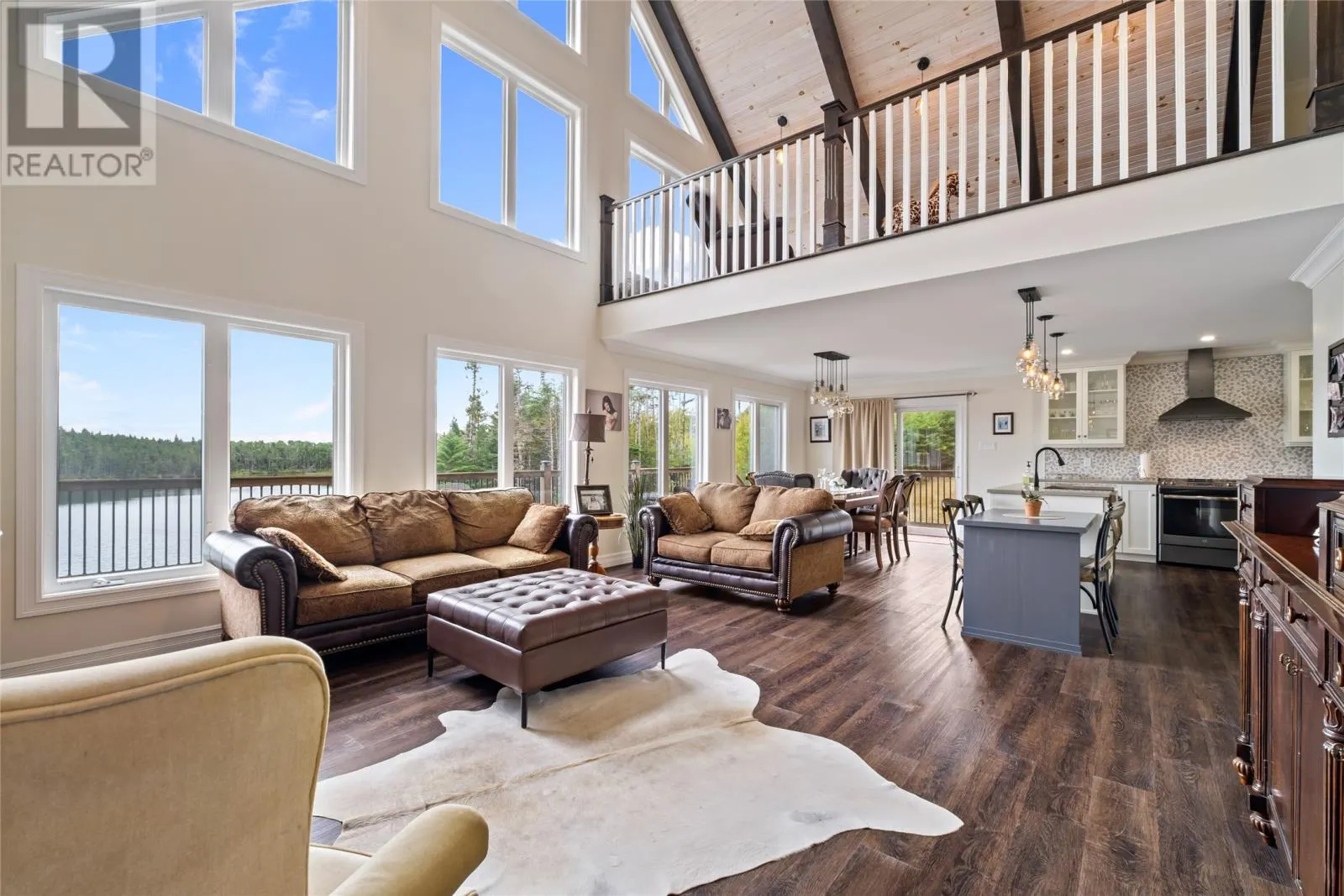 6 Tuscany Place