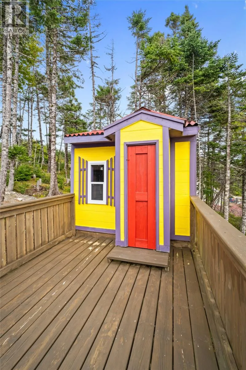 6 Tuscany Place