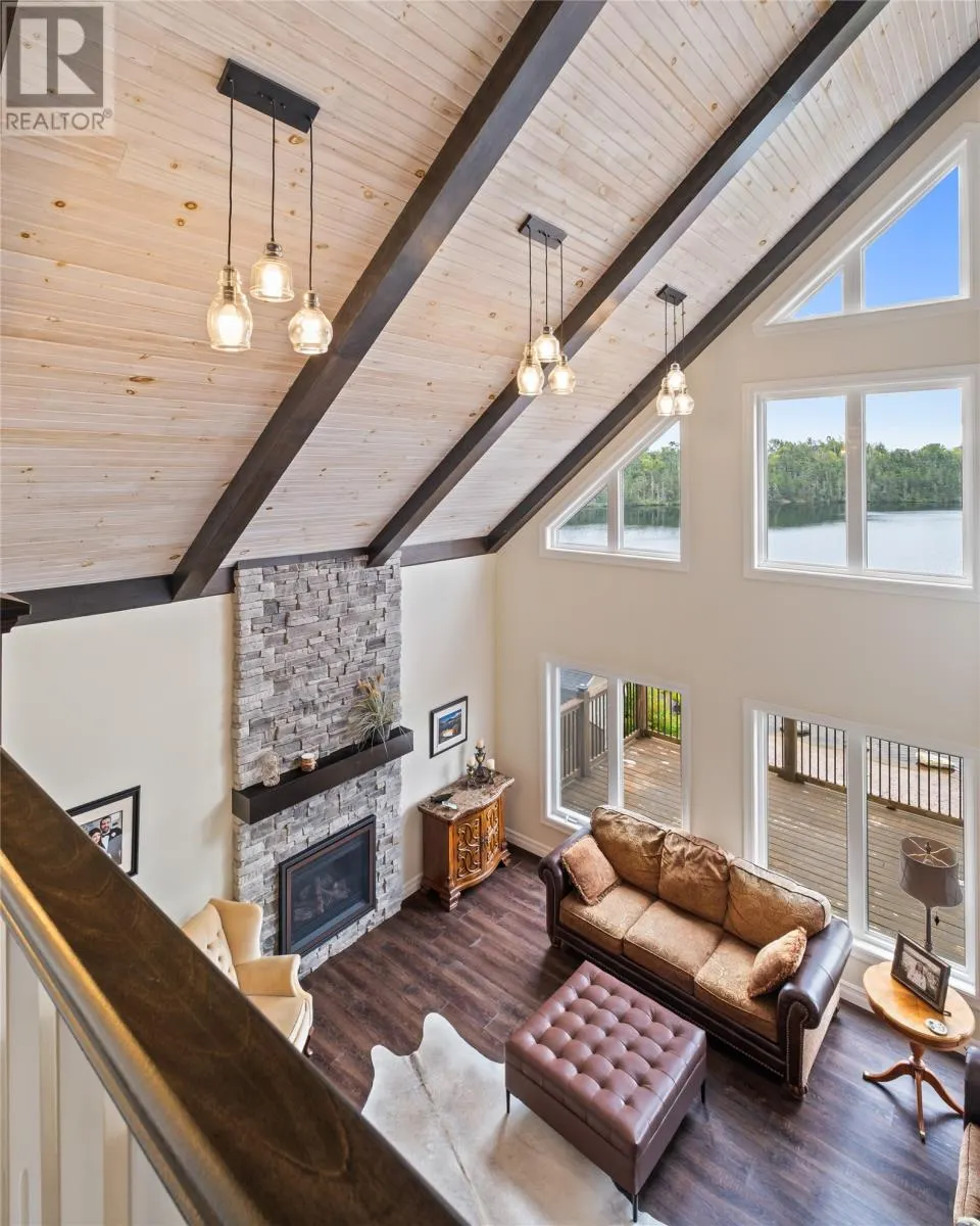6 Tuscany Place