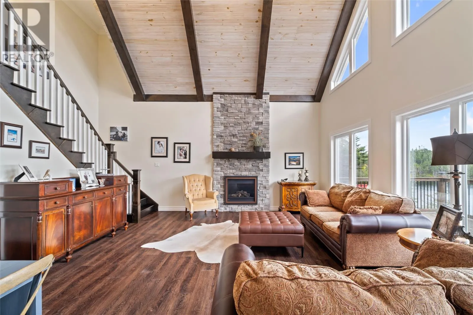 6 Tuscany Place