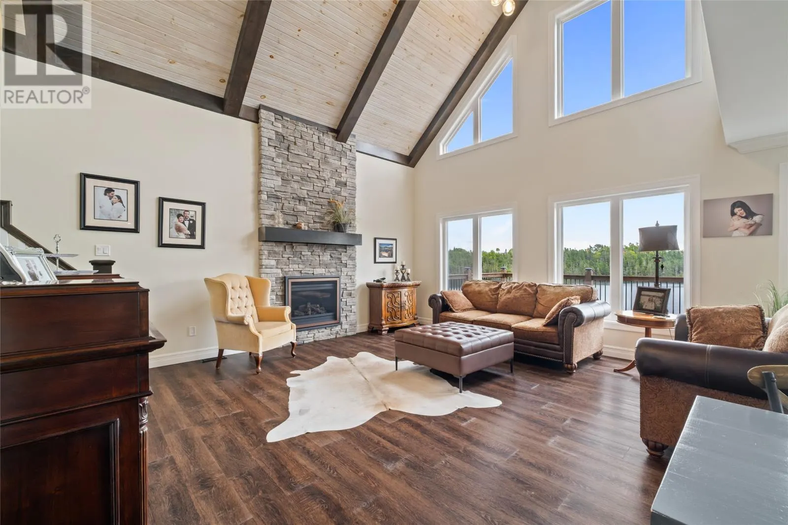 6 Tuscany Place