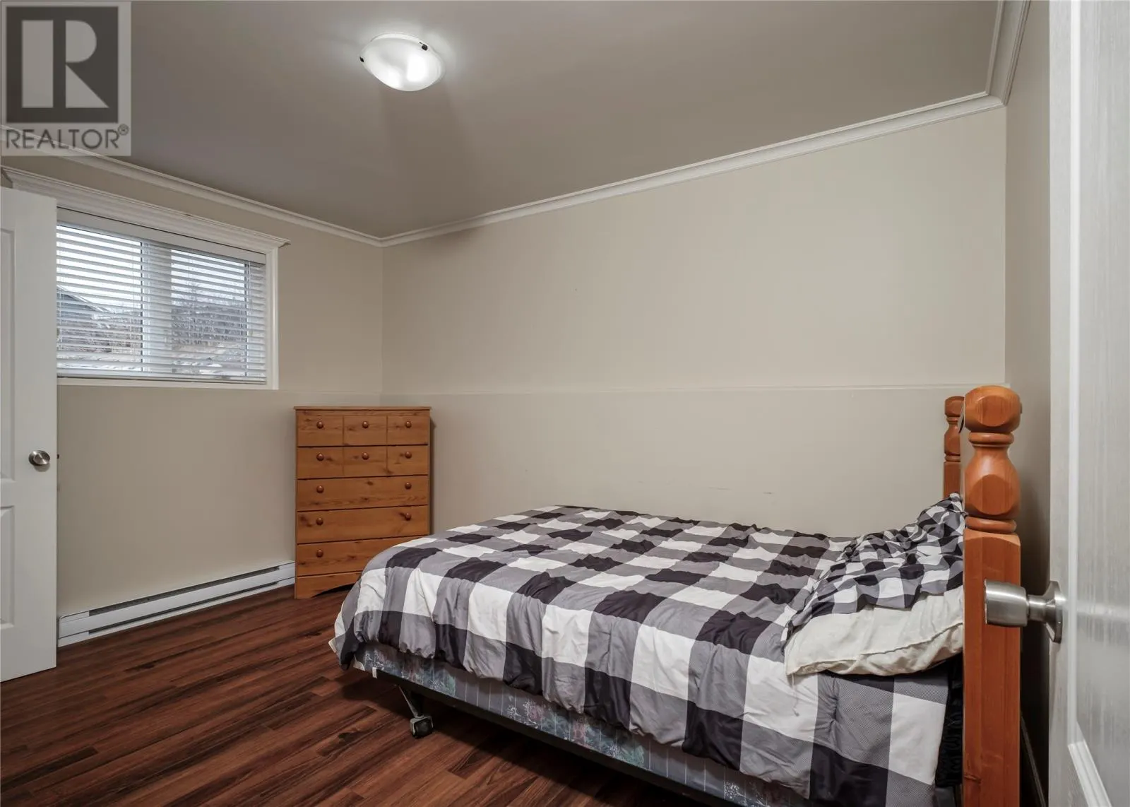 6-8 Port Anne Heights