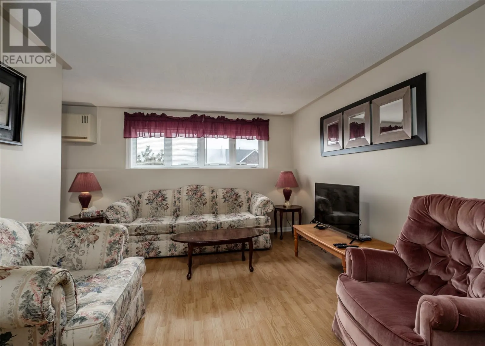 6-8 Port Anne Heights