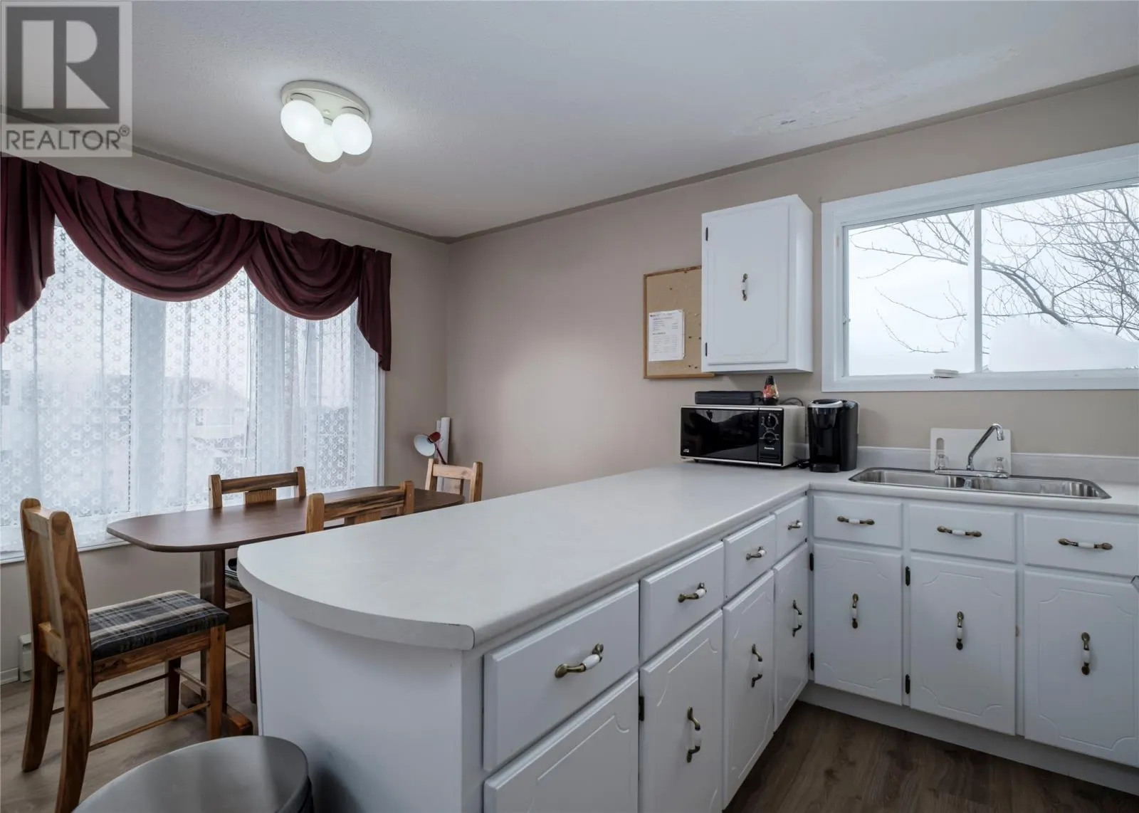 6-8 Port Anne Heights