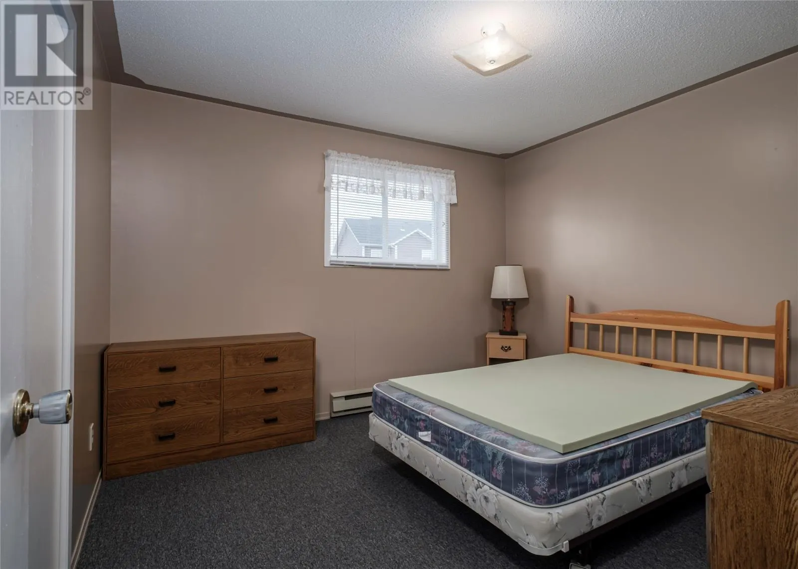 6-8 Port Anne Heights
