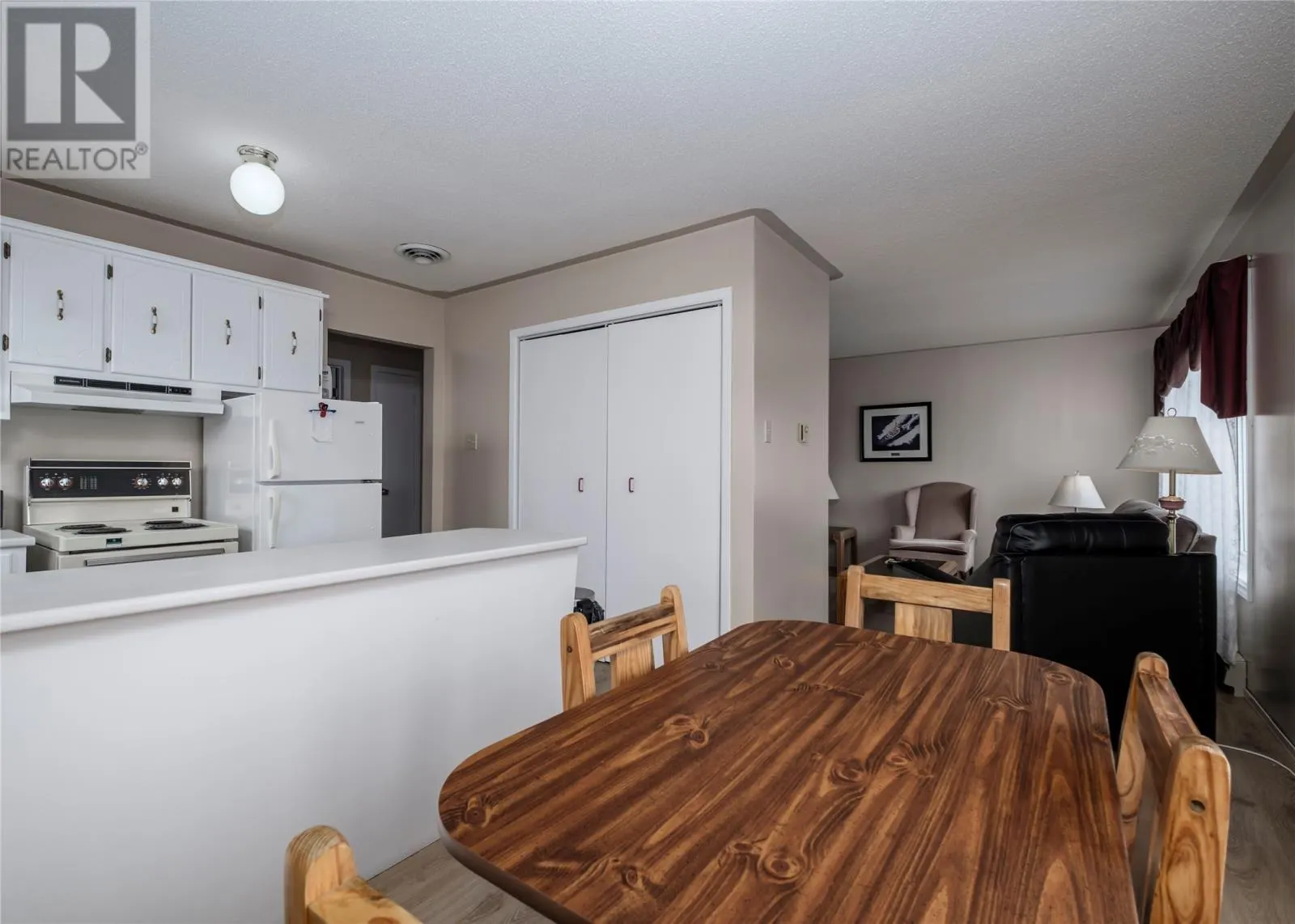 6-8 Port Anne Heights