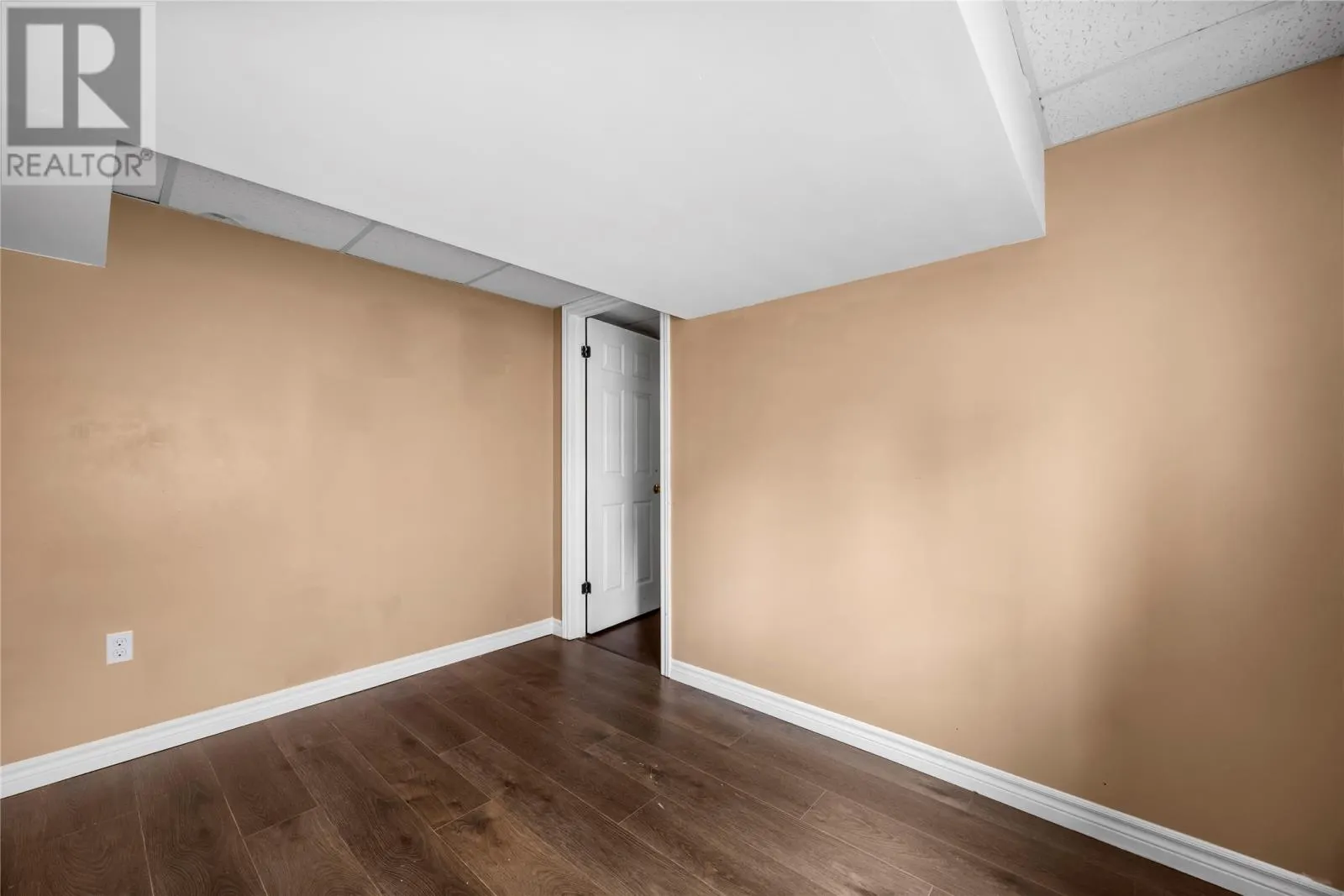 11 Anderson Avenue