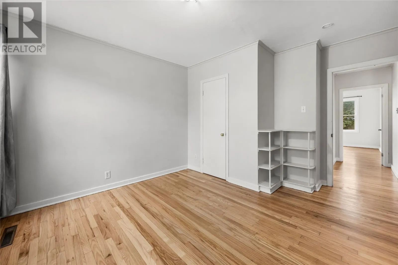 11 Anderson Avenue