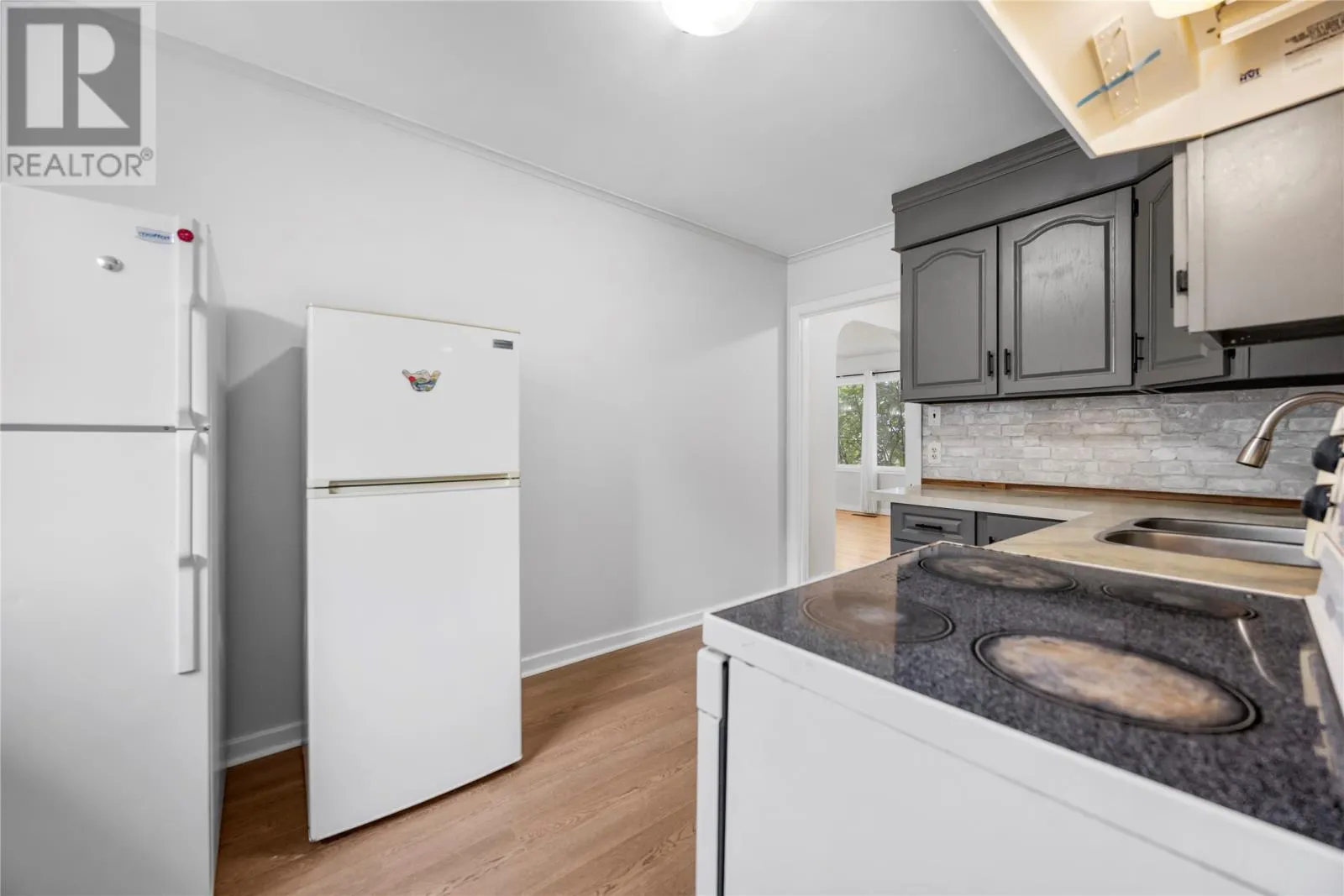 11 Anderson Avenue