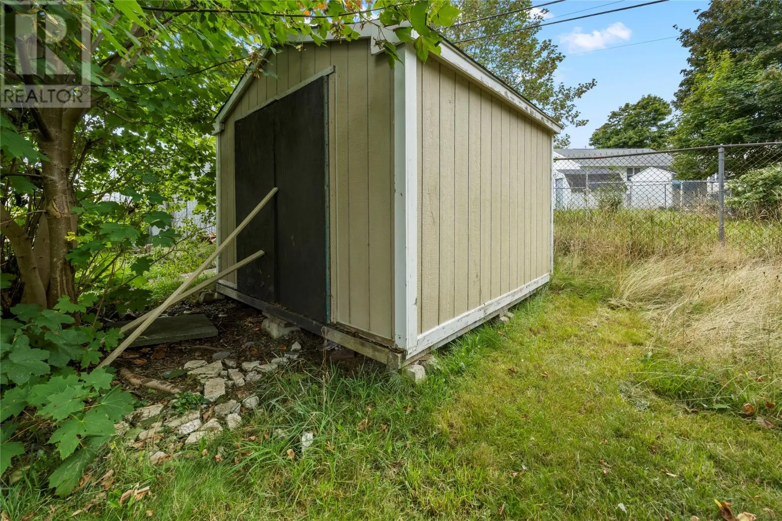11 Anderson Avenue