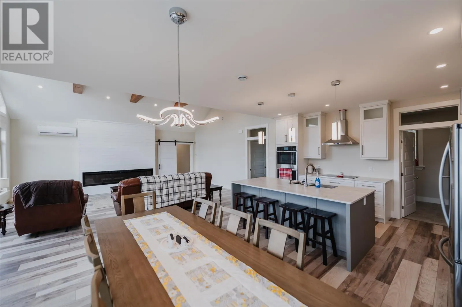 22-24 Saramac Place
