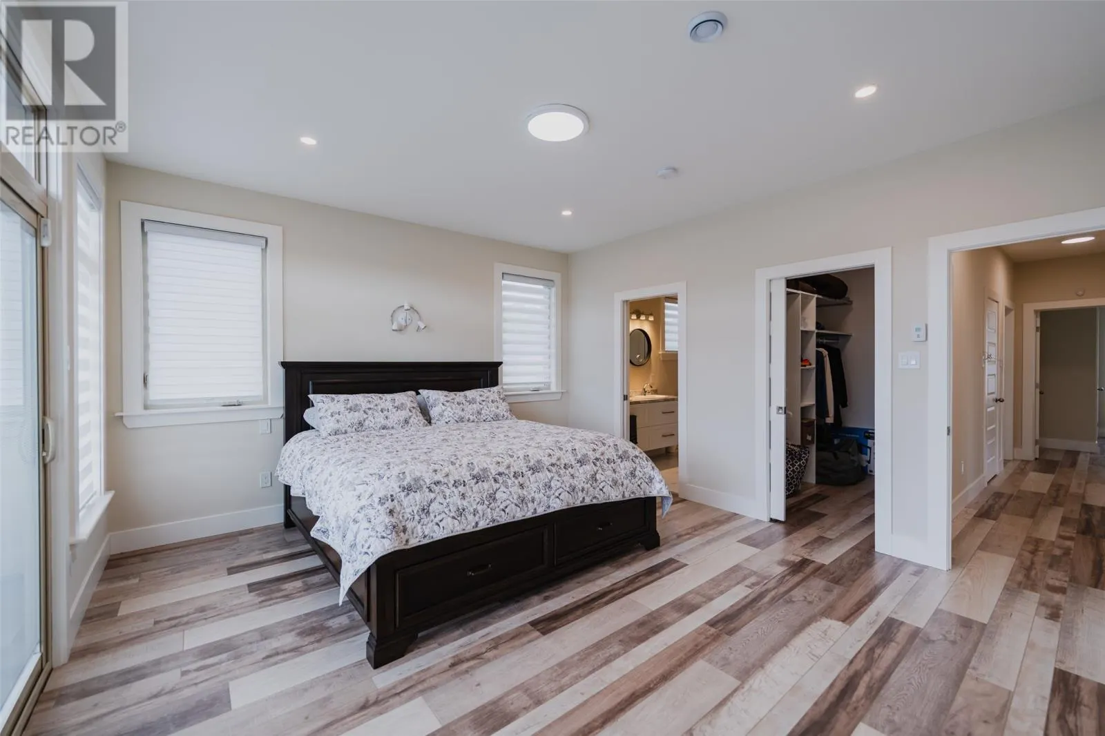 22-24 Saramac Place