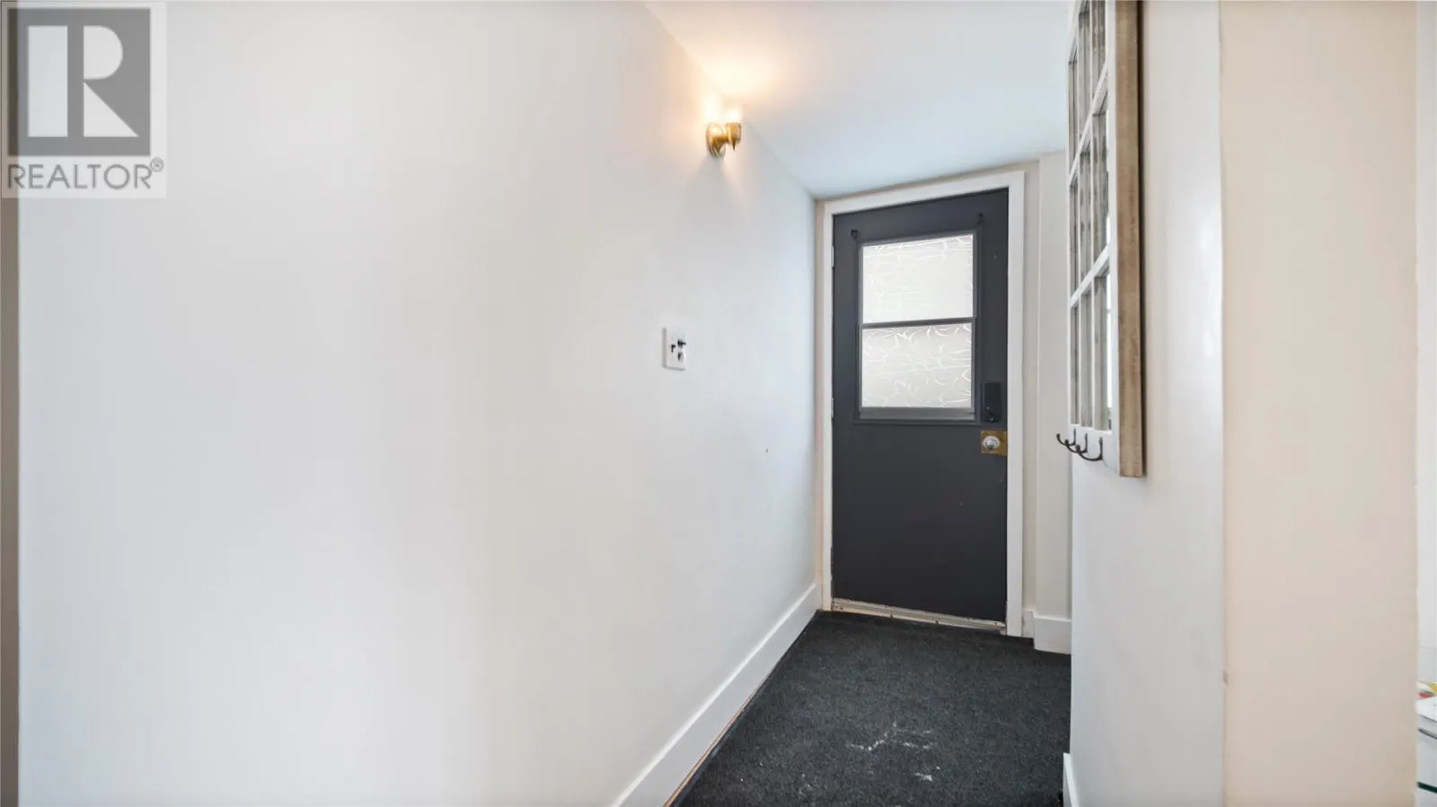 82 Larkhall Street