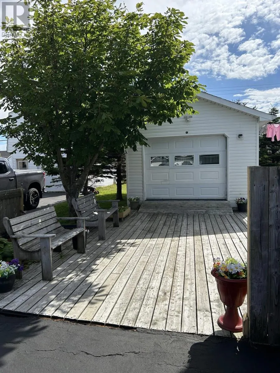 6 Sunset Drive