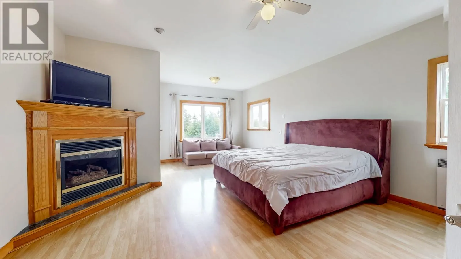 644 Pouch Cove Highway