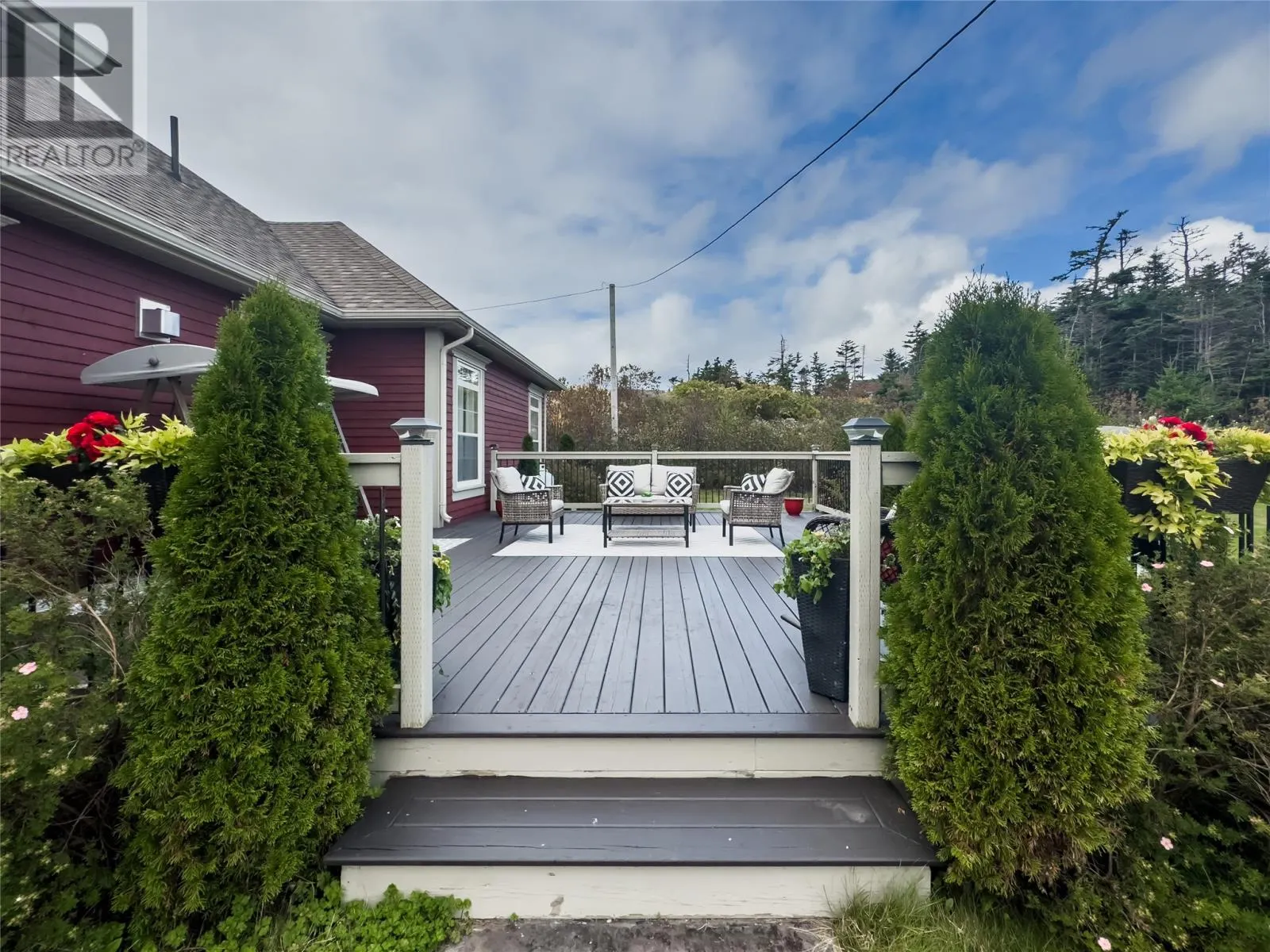 17 Dock Point Street