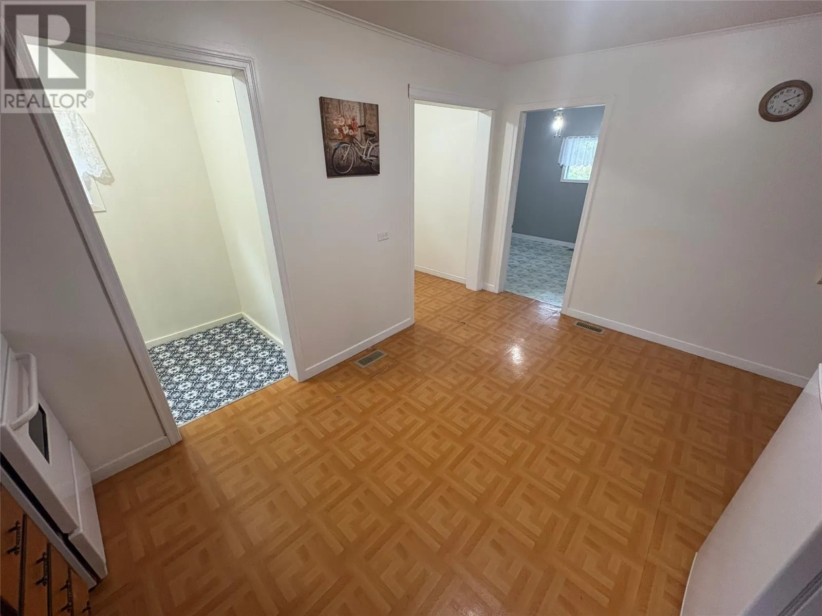 3 Davis Lane