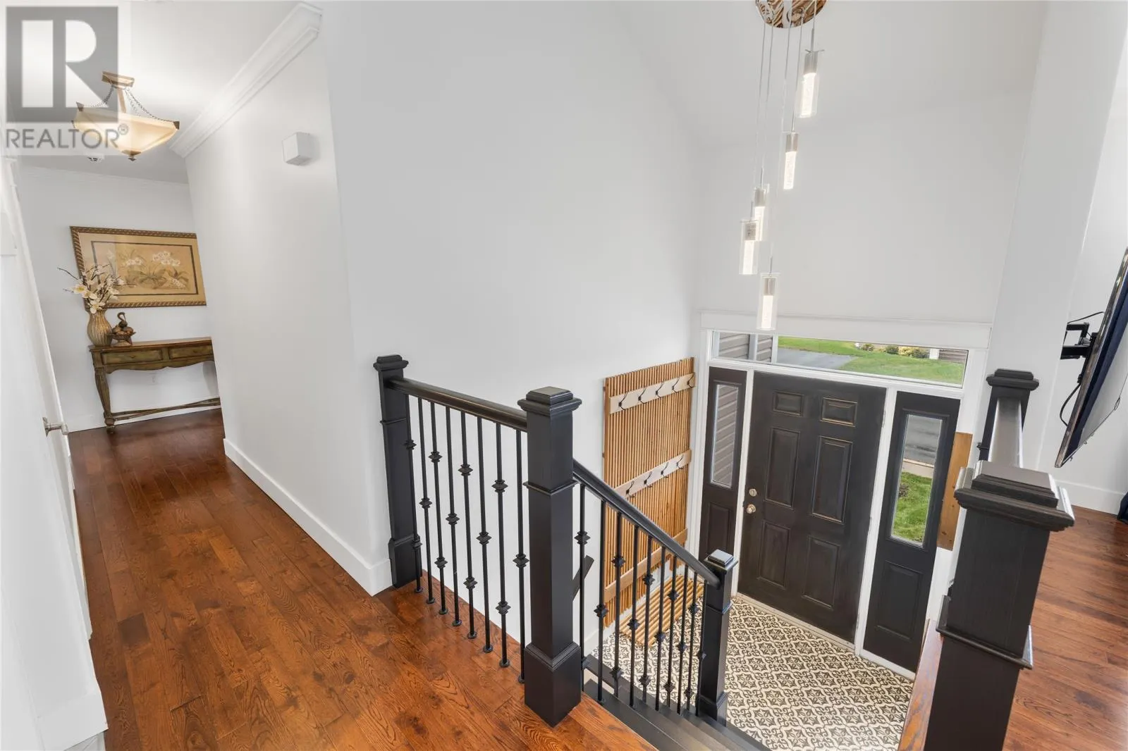 5 White Bear Lane