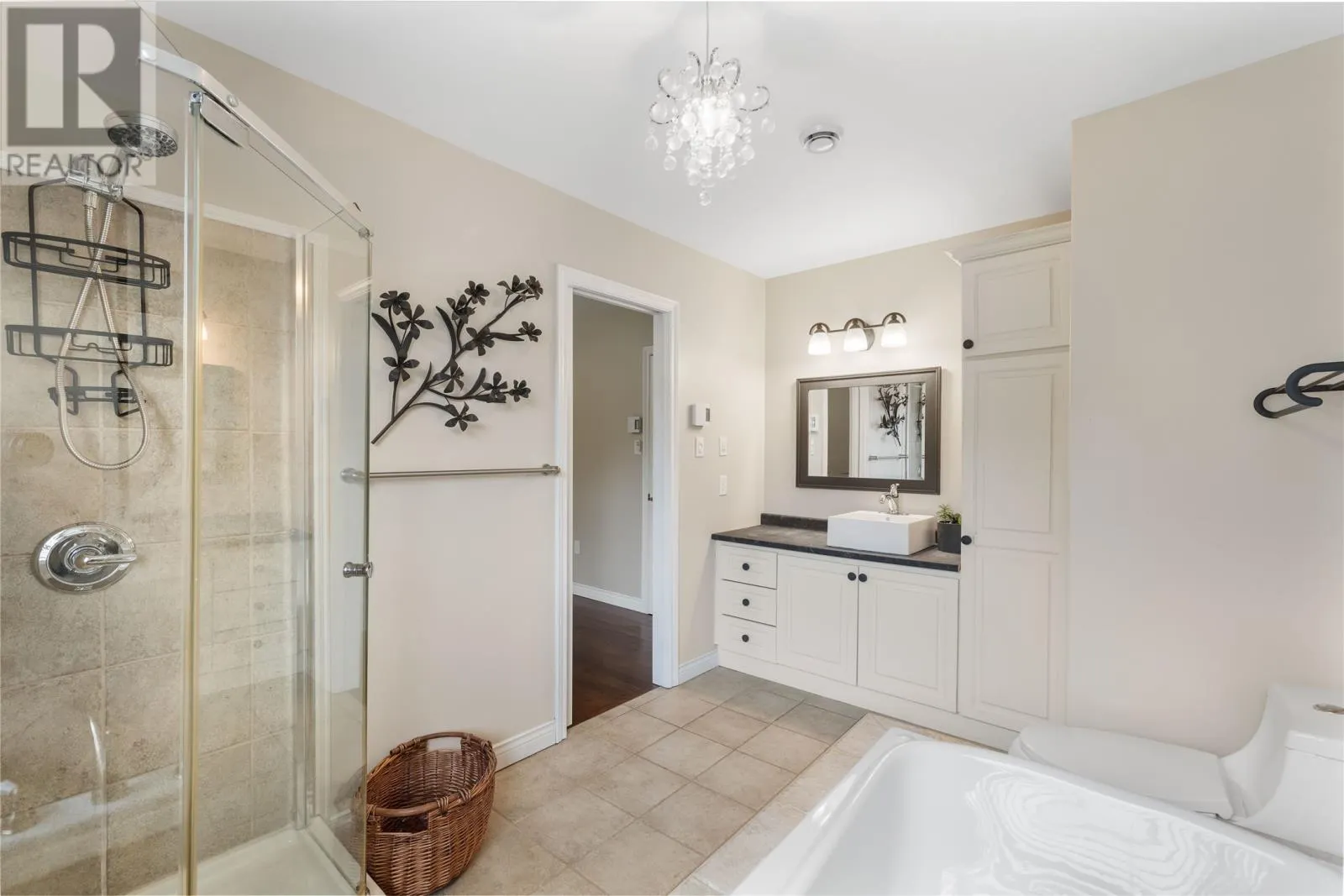 5 White Bear Lane