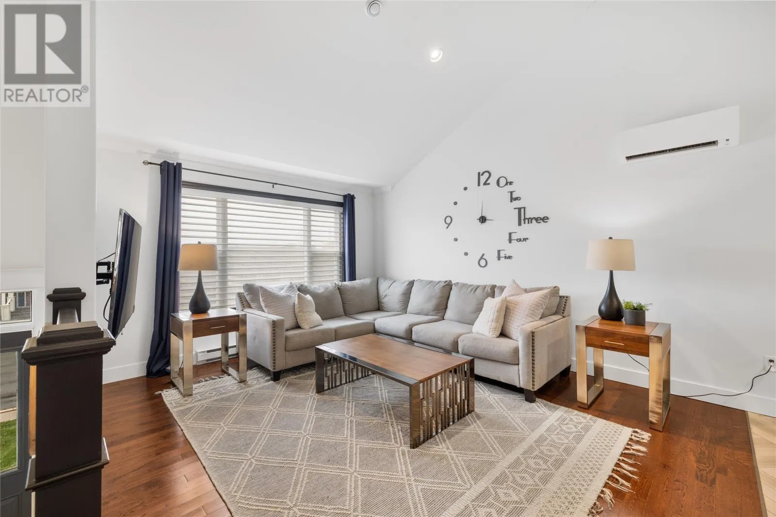 5 White Bear Lane