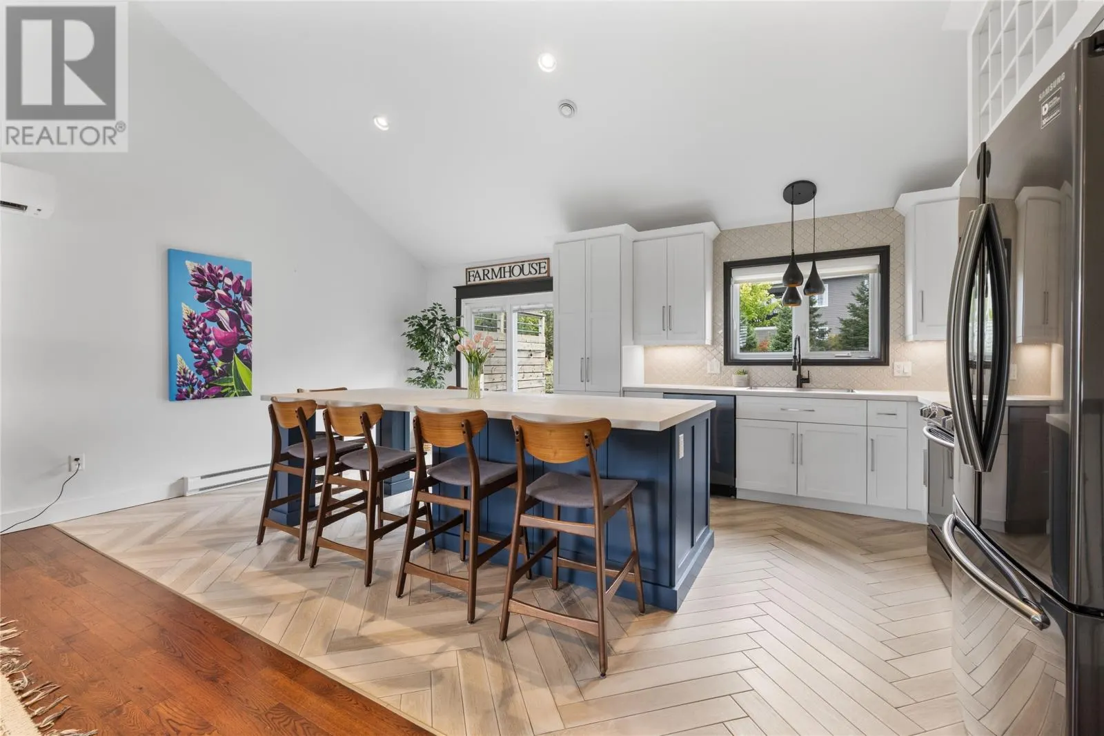 5 White Bear Lane