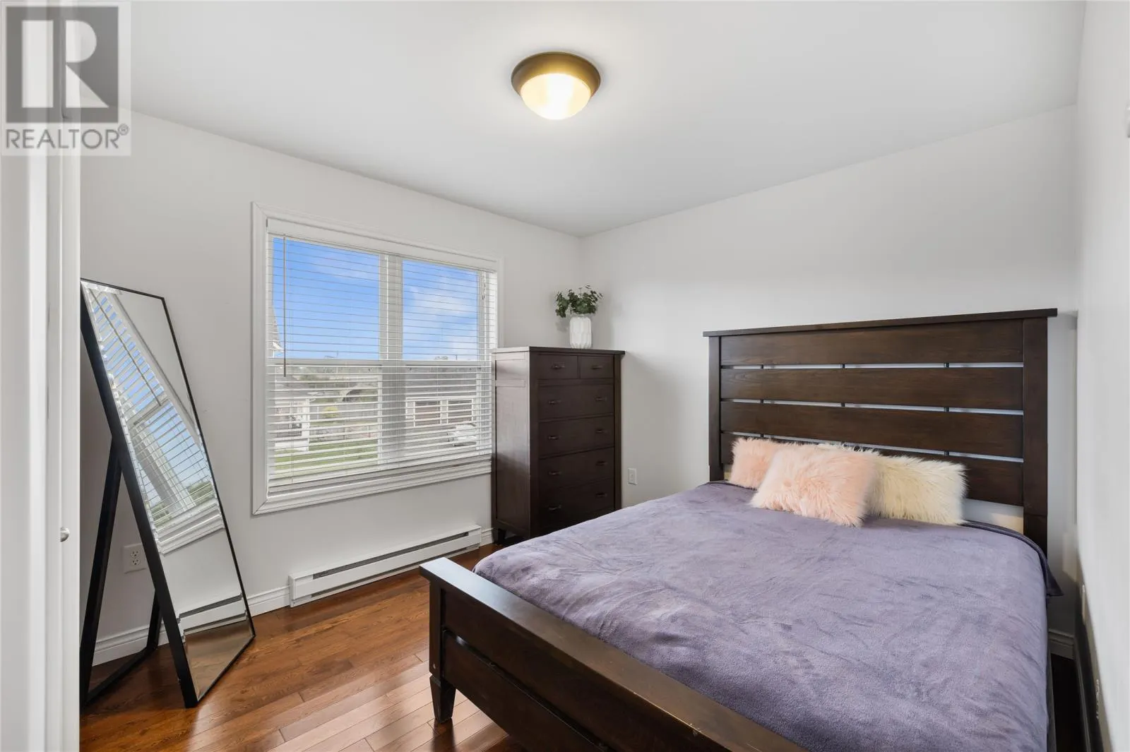5 White Bear Lane