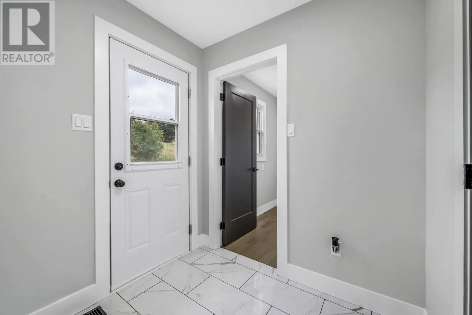5 Marsh Road