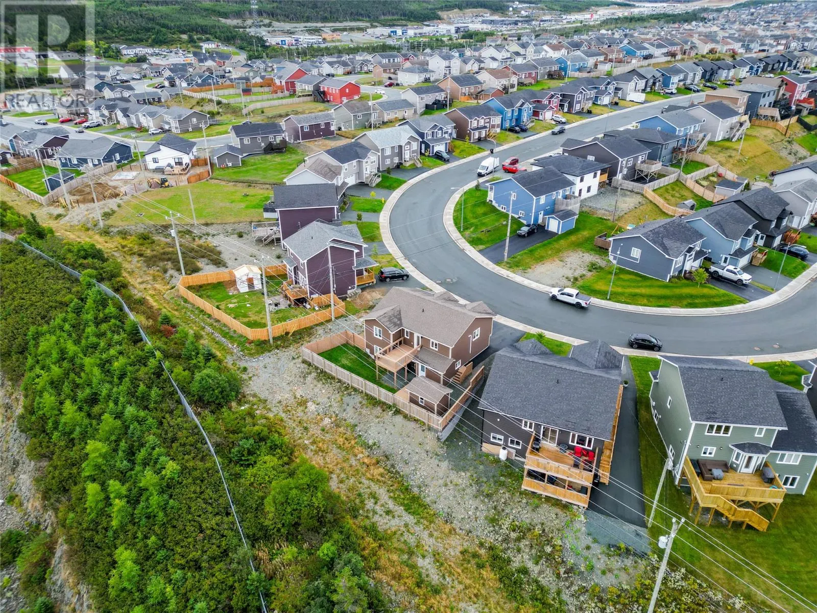 54 Maurice Putt Crescent