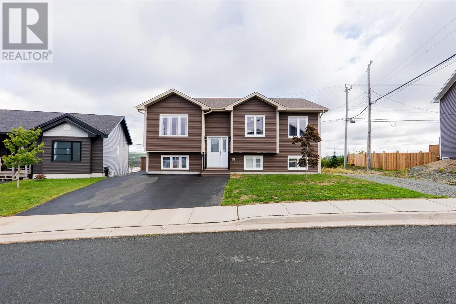 54 Maurice Putt Crescent