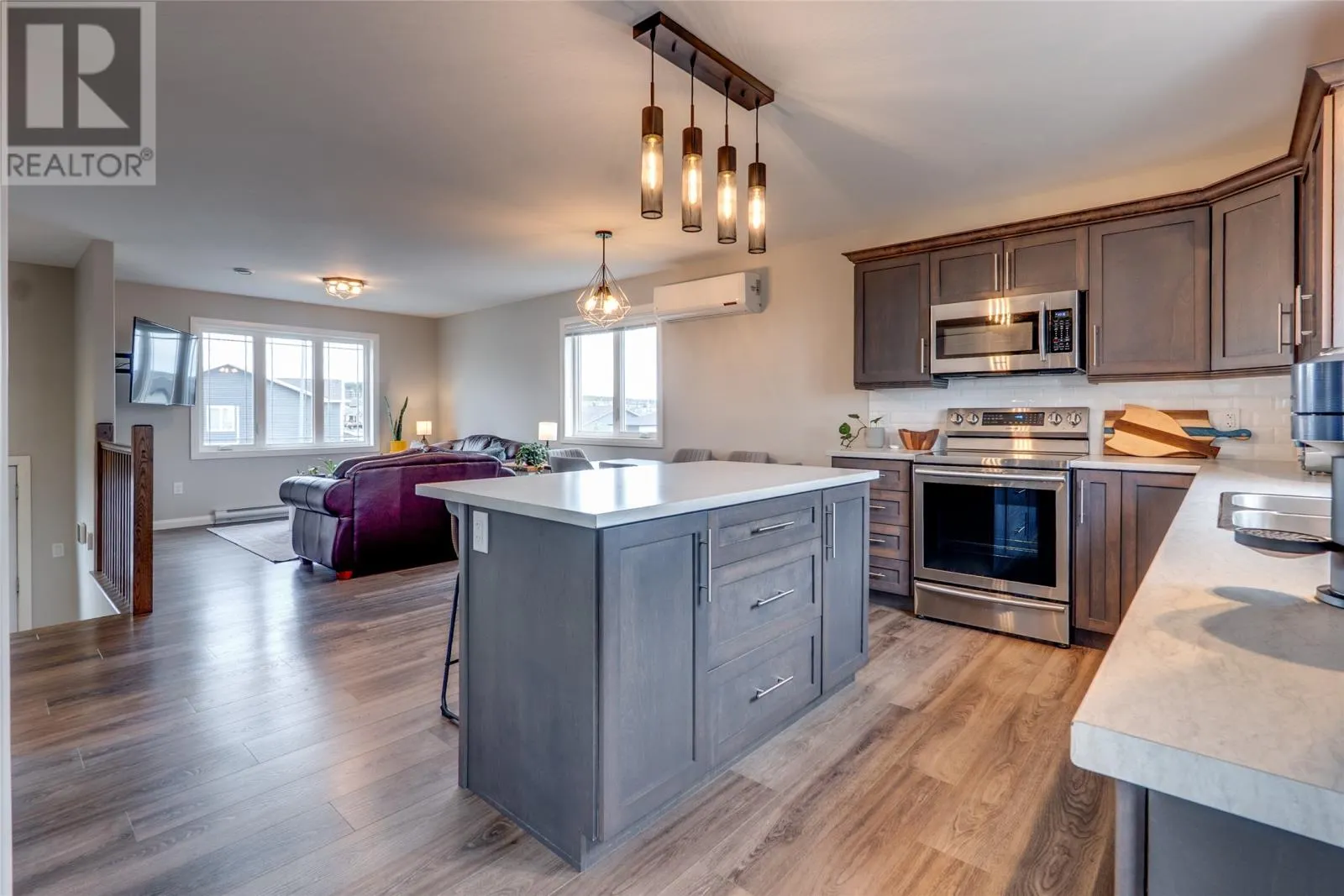 54 Maurice Putt Crescent