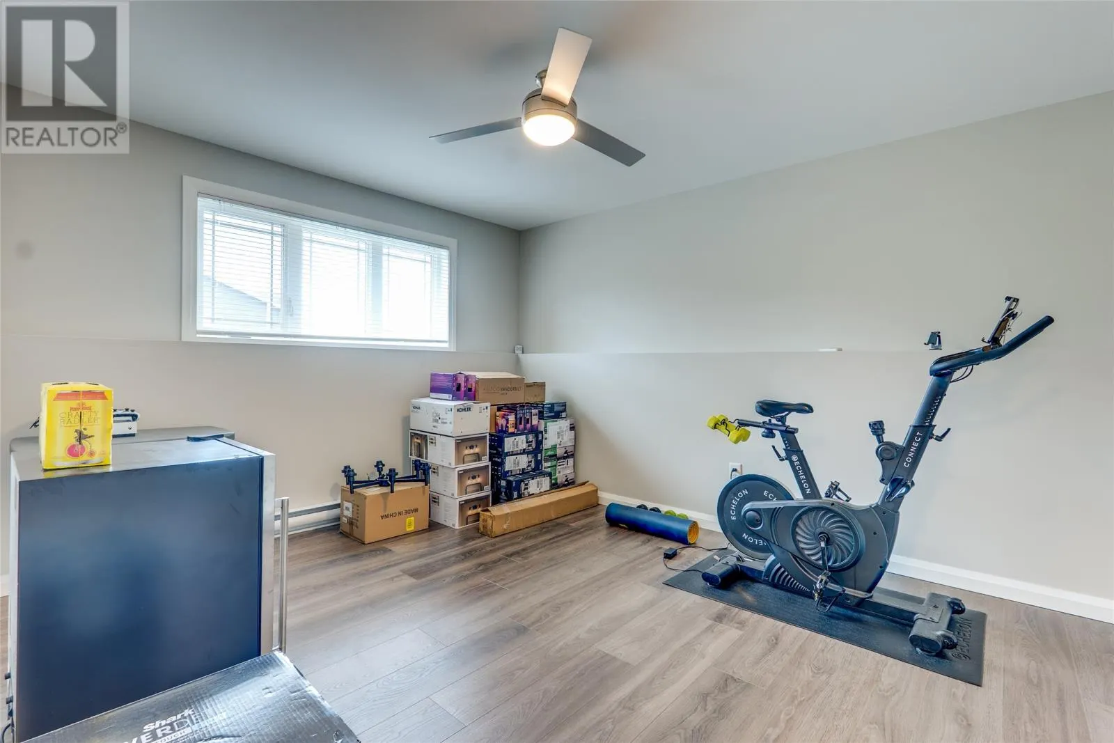 54 Maurice Putt Crescent