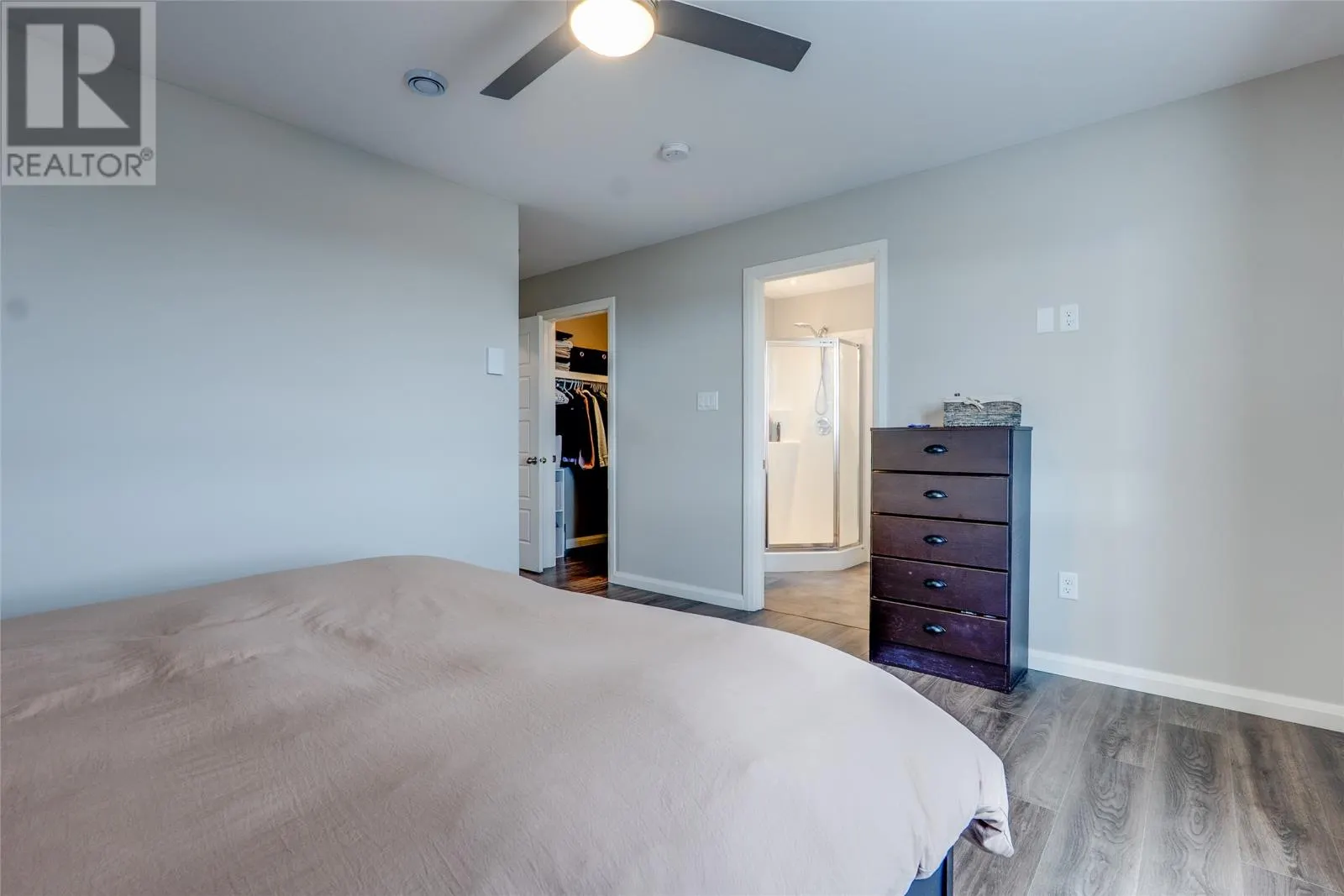 54 Maurice Putt Crescent