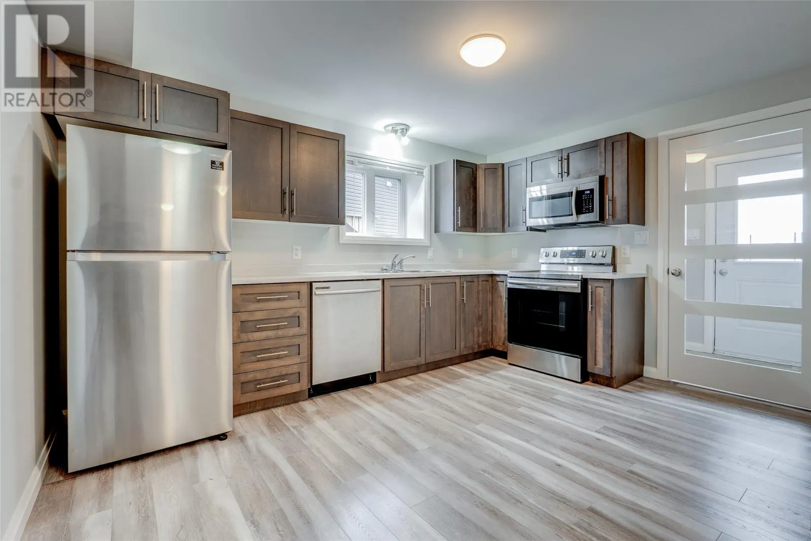 54 Maurice Putt Crescent