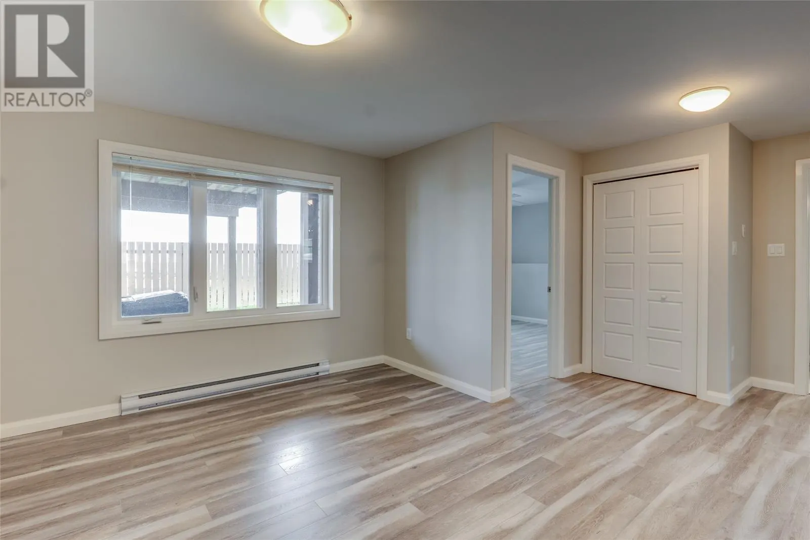 54 Maurice Putt Crescent