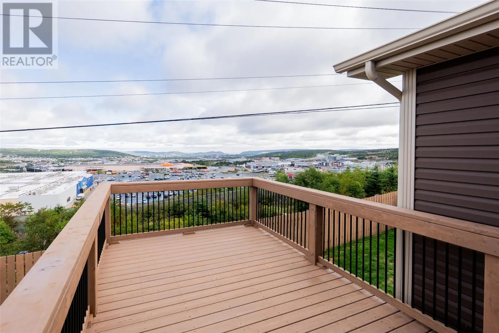 54 Maurice Putt Crescent