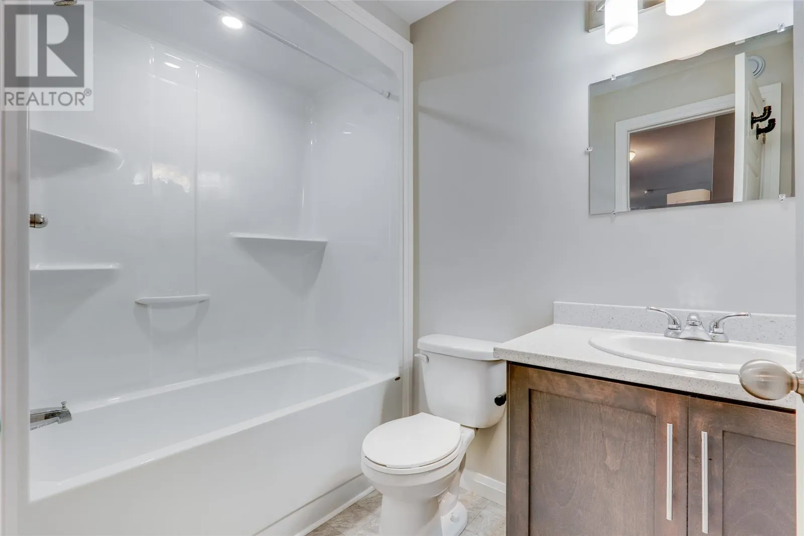 54 Maurice Putt Crescent