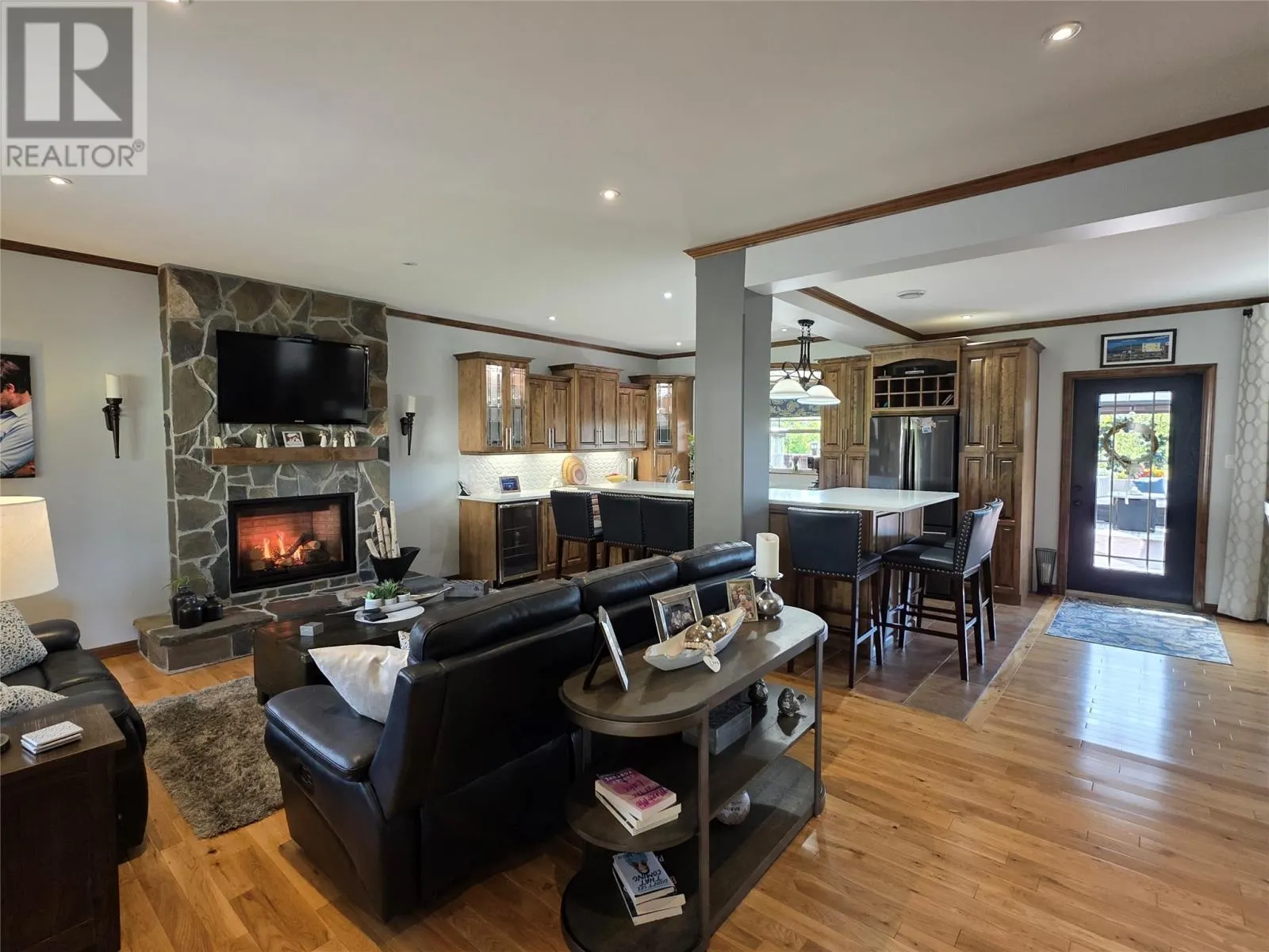19 Raymond Heights