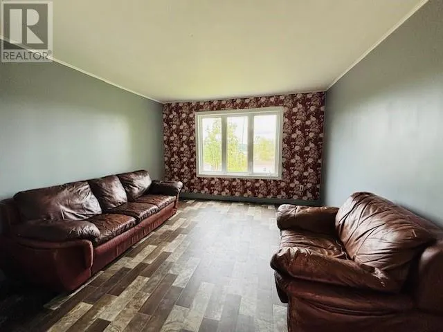 27 Maple Leaf Drive