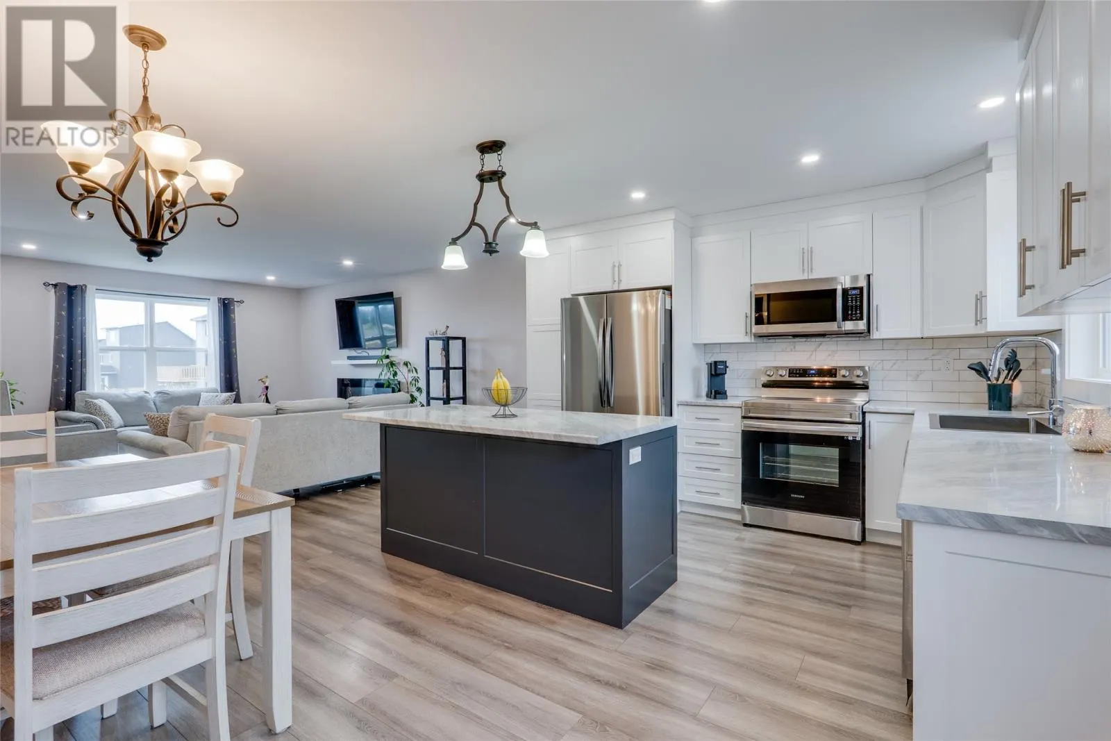 6 Spruce Grove Place