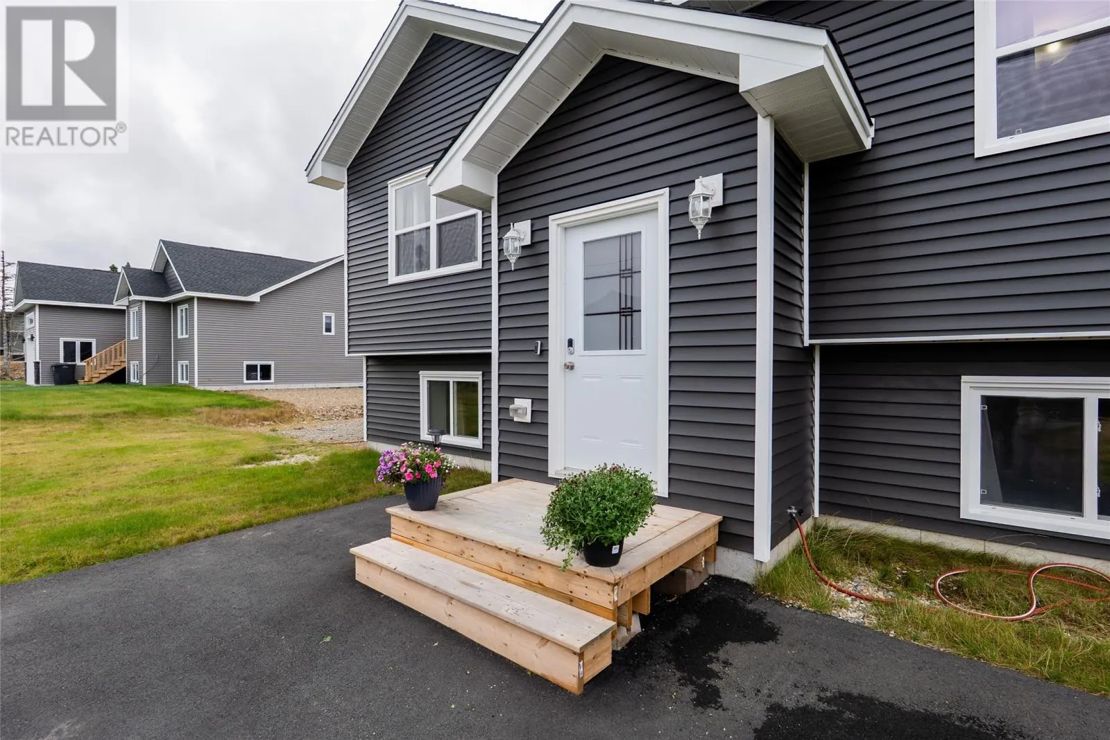 6 Spruce Grove Place