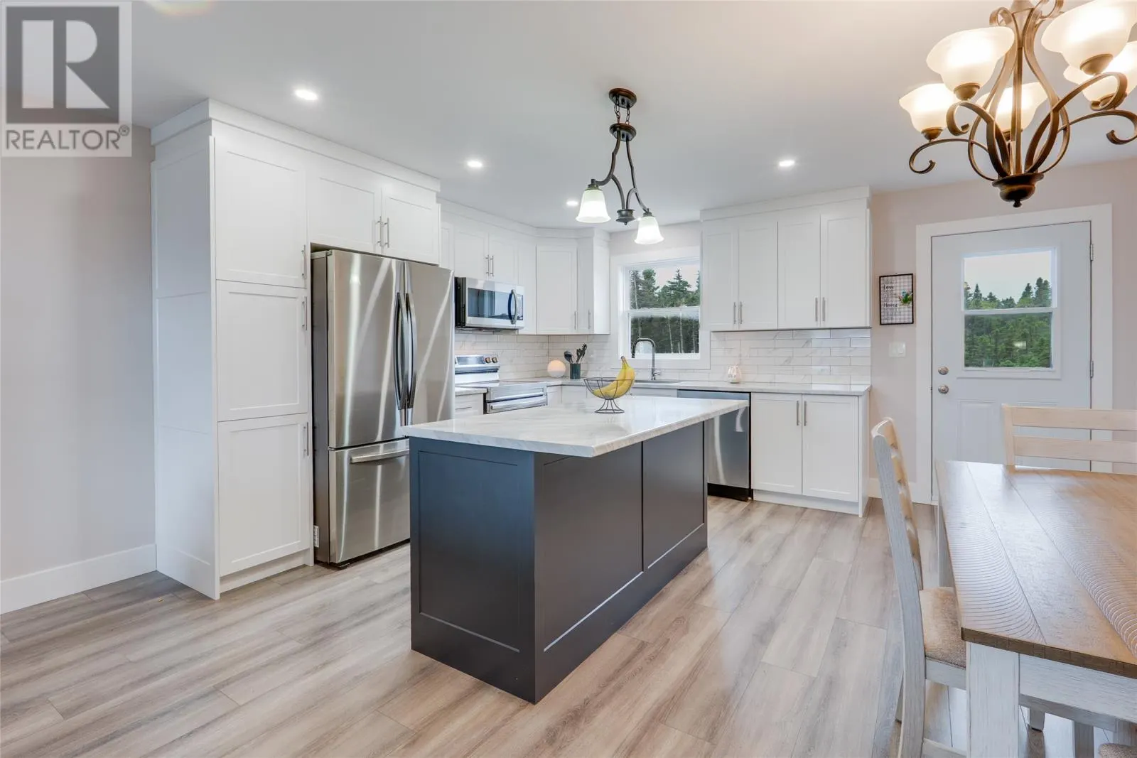 6 Spruce Grove Place
