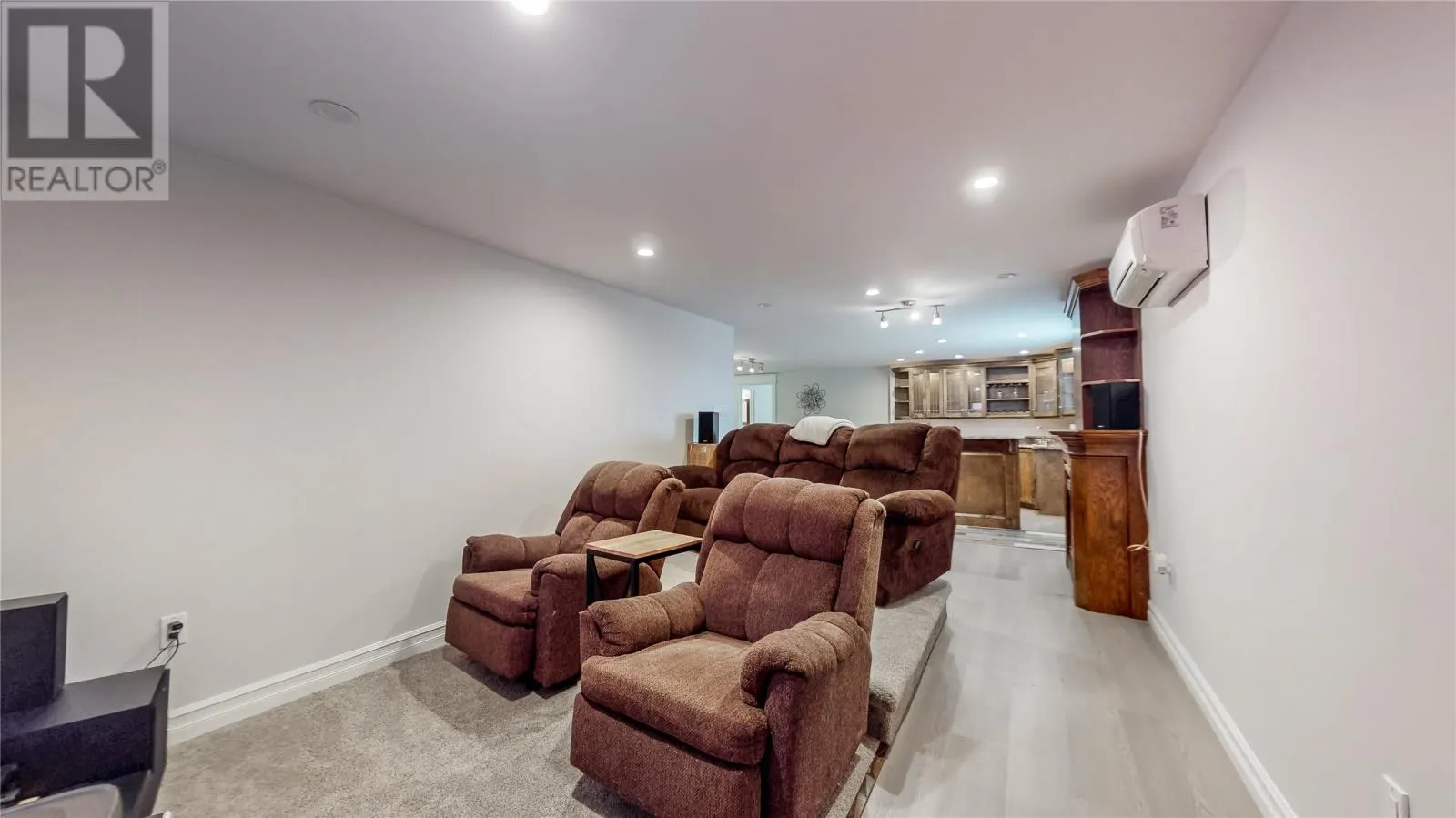 99 Red Cliff Road