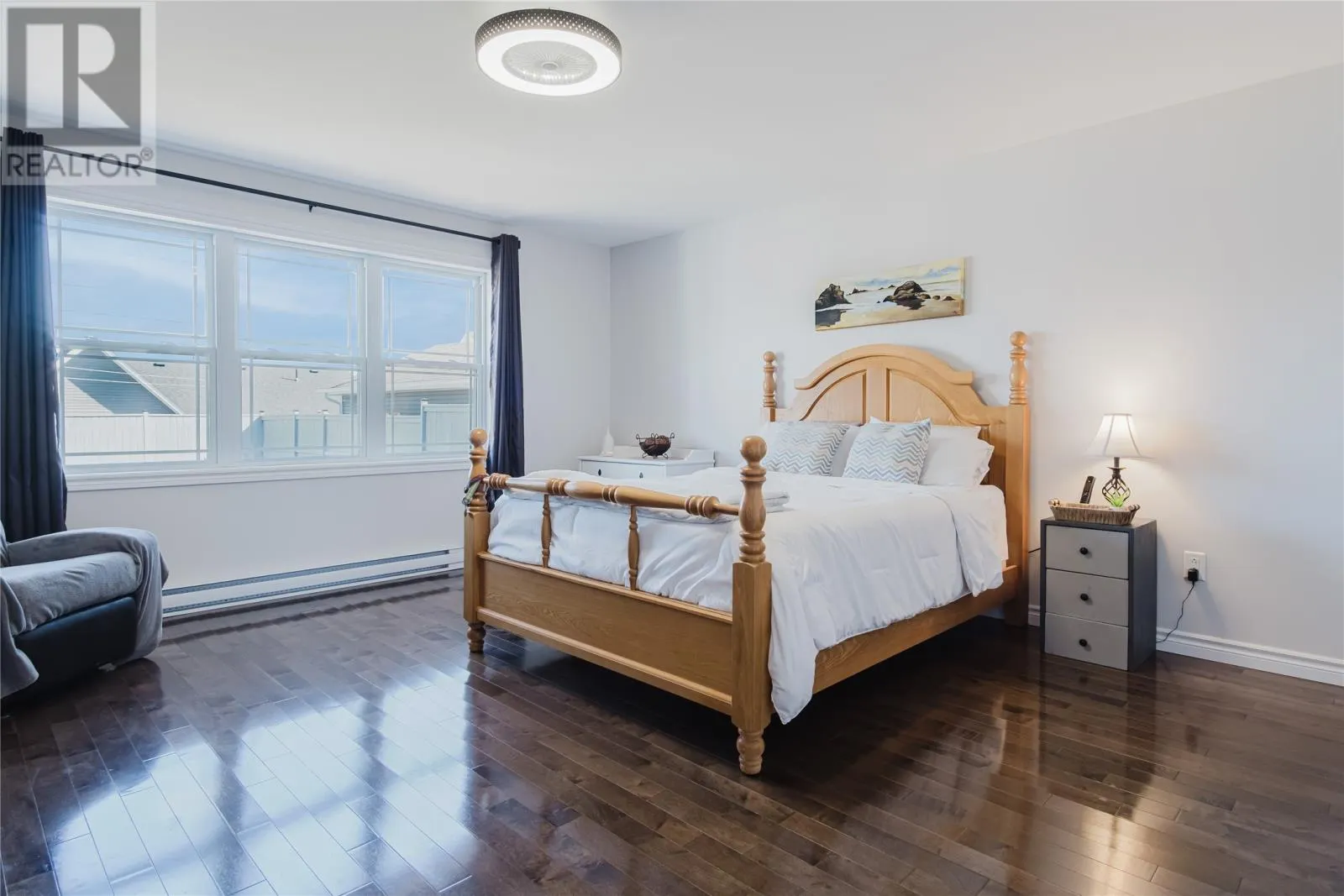 4 Sampson Crescent