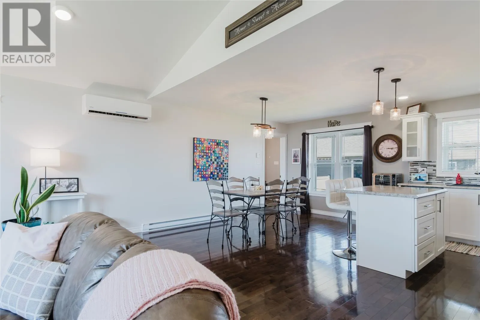 4 Sampson Crescent