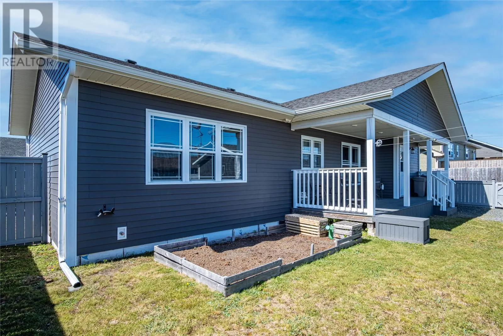 4 Sampson Crescent