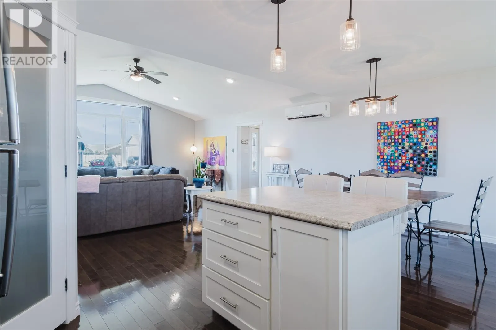4 Sampson Crescent