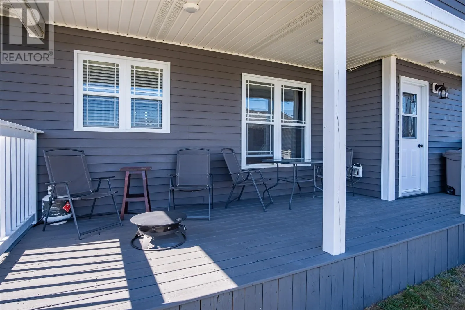 4 Sampson Crescent