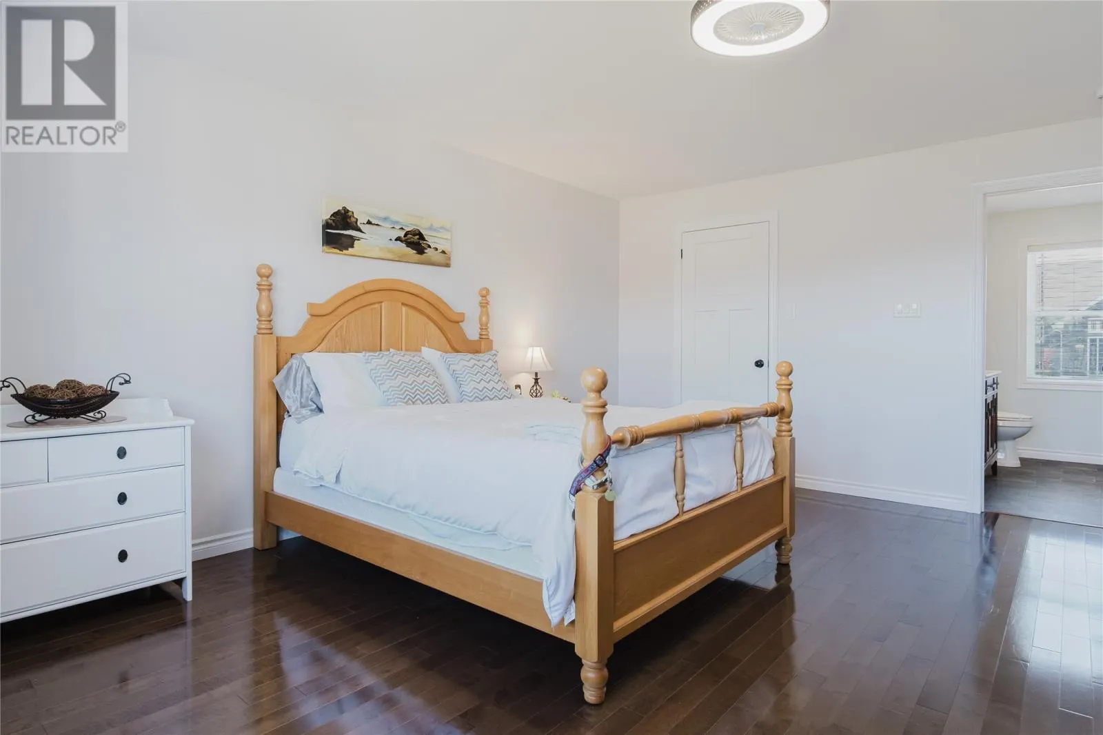 4 Sampson Crescent